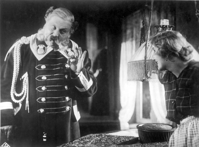 Emil Jannings stars in “The Last Laugh.”