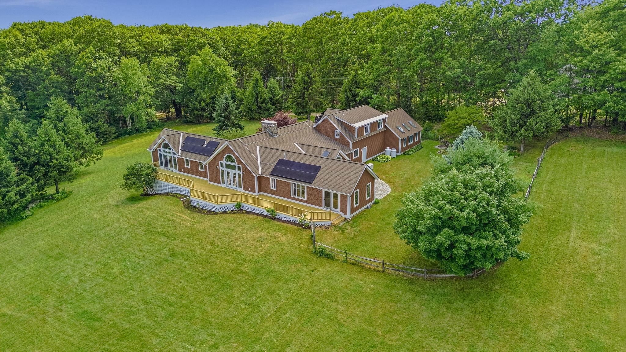 House and Home: A unique 4000 square foot Yankee Barn Home goes on the market in Francestown - Monadnock Ledger-Transcript
